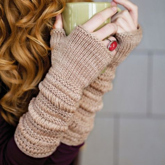 Envy Accessories - NWT Envy Knit Arm Warmers  Colors/Designs One size